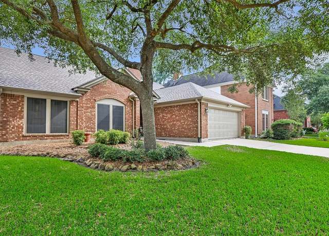 Property at 6006 Culross Close, Humble, TX 77346, 3 beds, 2 baths
