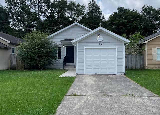 Property at 11950 Greensbrook Forest Dr, Houston, TX 77044, 3 beds, 2 baths