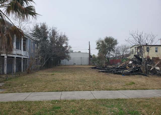 Property at 2710 Avenue K, Galveston, TX 77550