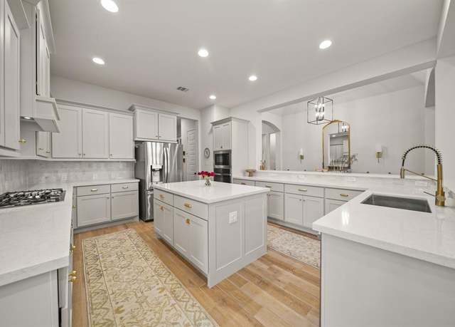 Property at 19002 Valentine Padlock Cir, Tomball, TX 77377, 4 beds, 3.5 baths