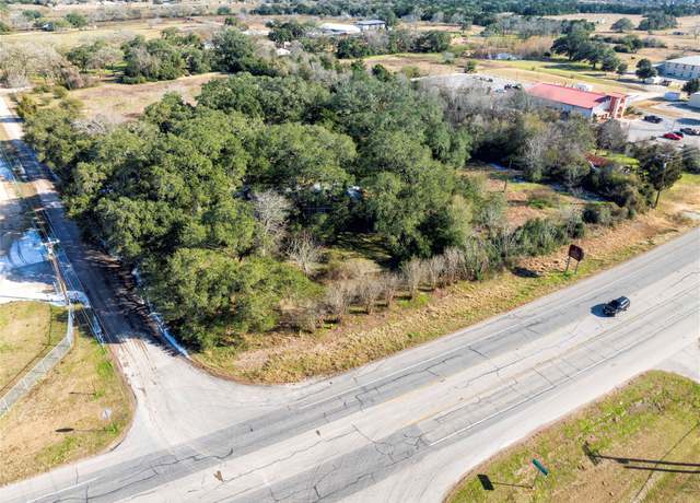Property at 29 County Road 77b, Hallettsville, TX 77964