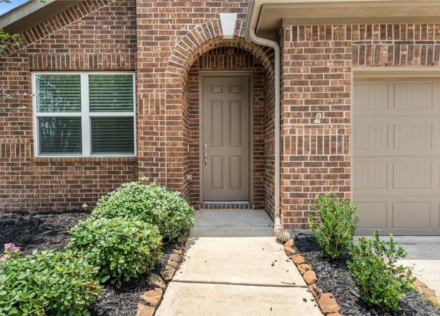 Property at 2206 Hidden Meadow Ln, Pearland, TX 77089, 3 beds, 2 baths
