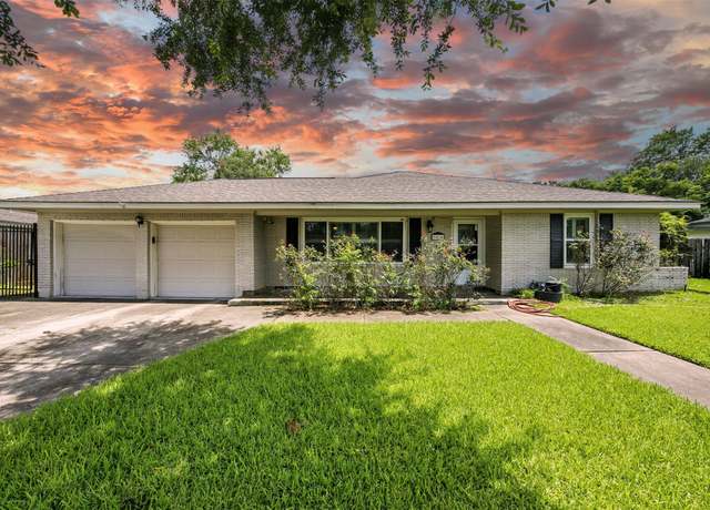 Property at 3014 Castlewood St, Houston, TX 77025, 3 beds, 2 baths