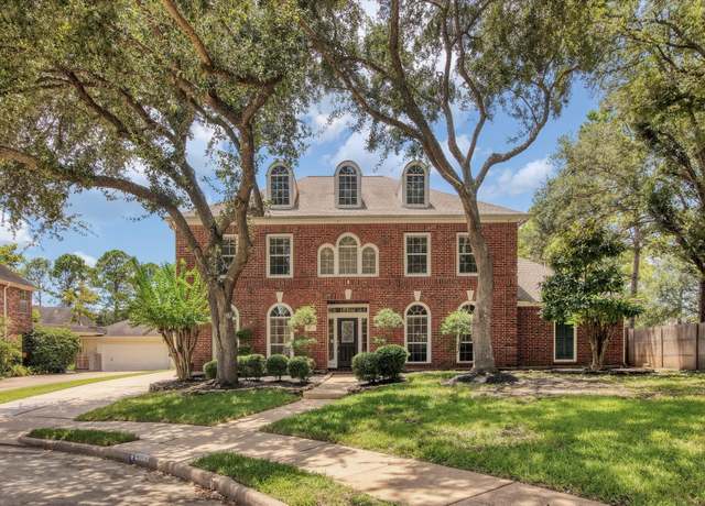Property at 4015 Park Circle Way, Houston, TX 77059, 5 beds, 3.5 baths