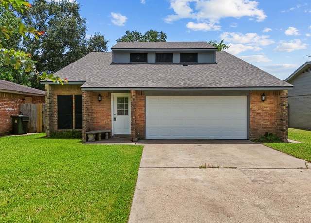Property at 4822 Caranchua Reef Dr, Bacliff, TX 77518, 3 beds, 2 baths