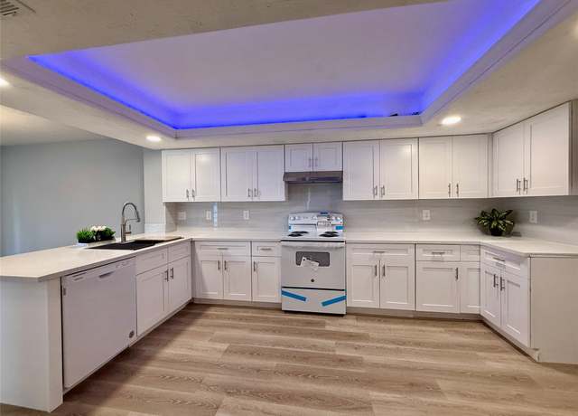 Property at 9418 Westacre Pl, Houston, TX 77083, 3 beds, 2.5 baths