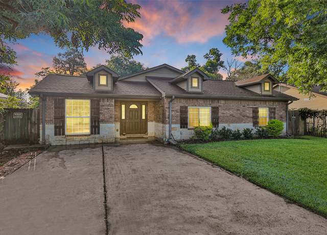Property at 3926 Lavender St, Houston, TX 77026, 5 beds, 2 baths