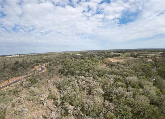 Property at 12 Post Oak St, Gonzales, TX 78629