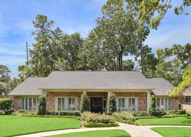 Property at 12303 Cobblestone Dr, Houston, TX 77024, 4 beds, 3.5 baths
