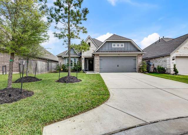 Property at 3208 Climbing Gardens Ct, Conroe, TX 77301, 3 beds, 2 baths