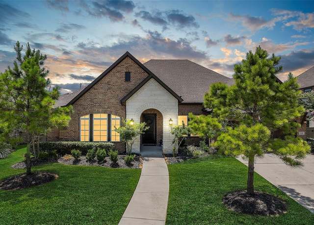 Property at 15240 Hemingway Heights Dr, Conroe, TX 77302, 4 beds, 3 baths