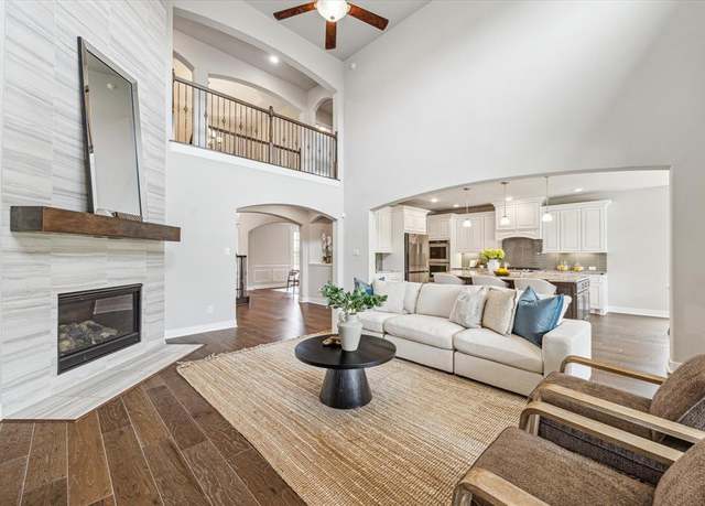 Property at 90 Birch Canoe Dr, Tomball, TX 77375, 4 beds, 3.5 baths