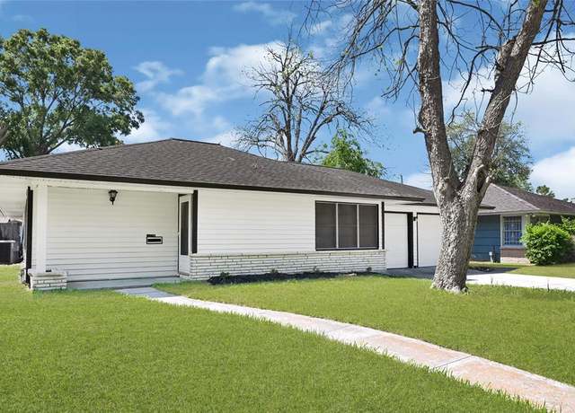 Property at 5538 Berry Creek Dr, Houston, TX 77017, 4 beds, 2 baths