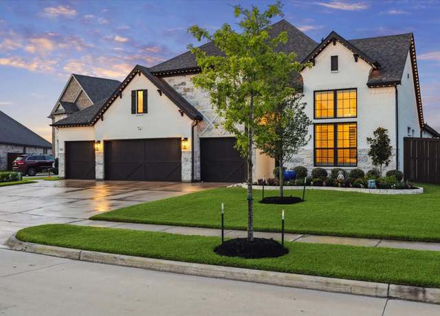 Property at 631 Rita Blanca Dr, Webster, TX 77598, 4 beds, 3.5 baths