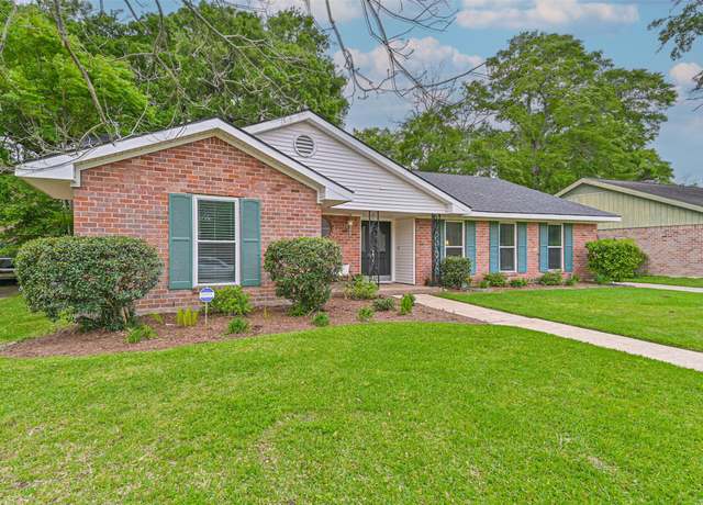 Property at 18210 Point Lookout Dr, Houston, TX 77058, 3 beds, 2 baths