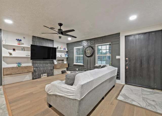 Property at 826 Rosewick St, Houston, TX 77015, 3 beds, 1 bath