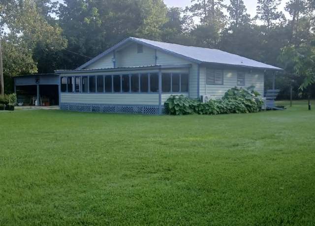 Property at 247 Warbler Ln, Livingston, TX 77351, 2 beds, 2 baths