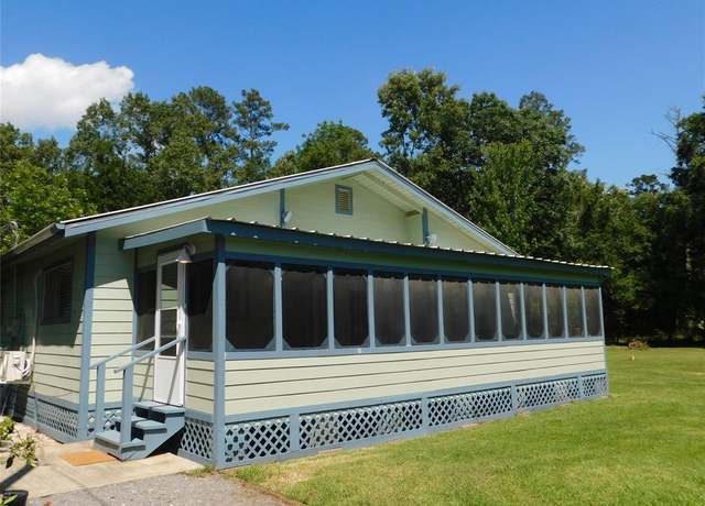 Property at 247 Warbler Ln, Livingston, TX 77351, 2 beds, 2 baths