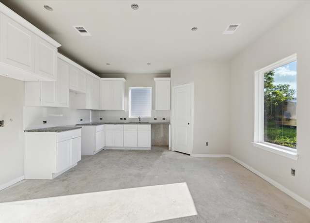 Property at 114 S Rose St, Texas City, TX 77591, 3 beds, 2.5 baths