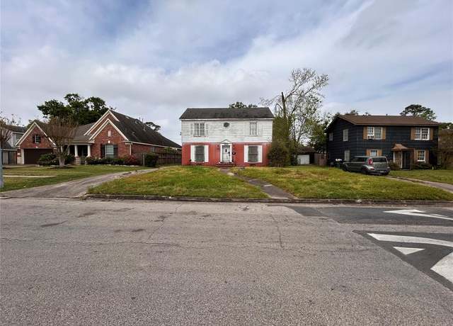 Property at 4107 Charleston St, Houston, TX 77021, 3 beds, 2 baths