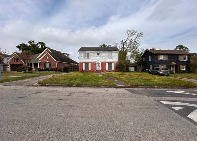 Property at 4107 Charleston St, Houston, TX 77021, 3 beds, 2 baths