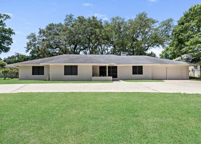 Property at 735 Belvedere Dr, Beaumont, TX 77706, 3 beds, 2.5 baths