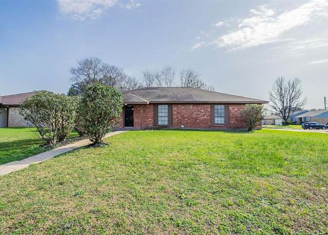 Property at 11502 Dovedale Ct, Houston, TX 77067, 3 beds, 2 baths