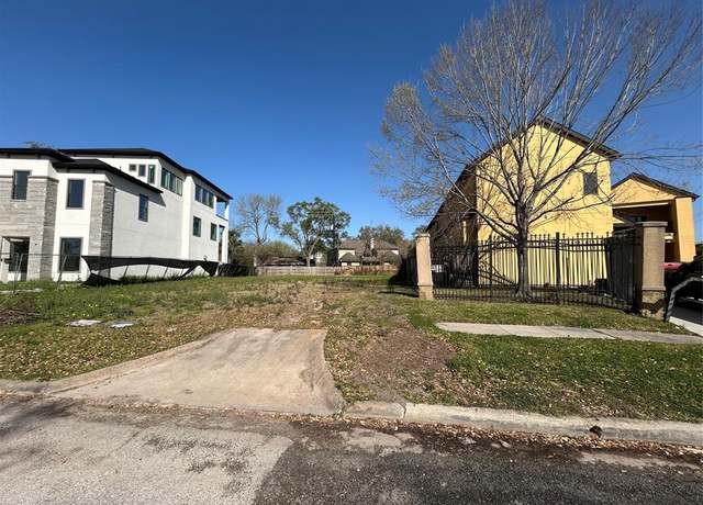 Property at 9606 Chatfield St, Houston, TX 77025