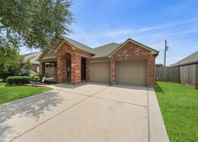 Property at 31815 Forest Oak Ln, Conroe, TX 77385, 4 beds, 2 baths