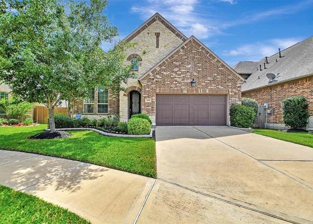 Property at 2013 Arrowood Glen Dr, Houston, TX 77077, 4 beds, 4.5 baths