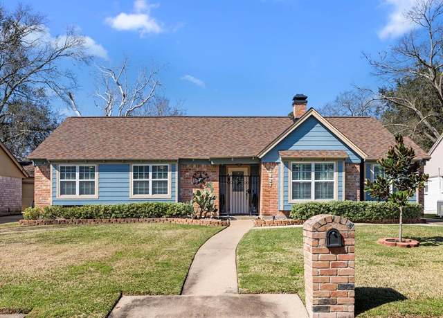 Property at 2827 Kenross St, Houston, TX 77043, 4 beds, 2 baths