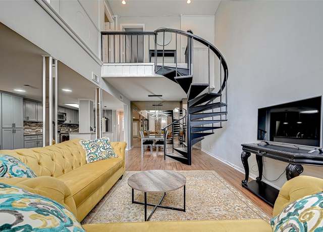 Property at 3300 Yorktown St #14, Houston, TX 77056, 2 beds, 2.5 baths