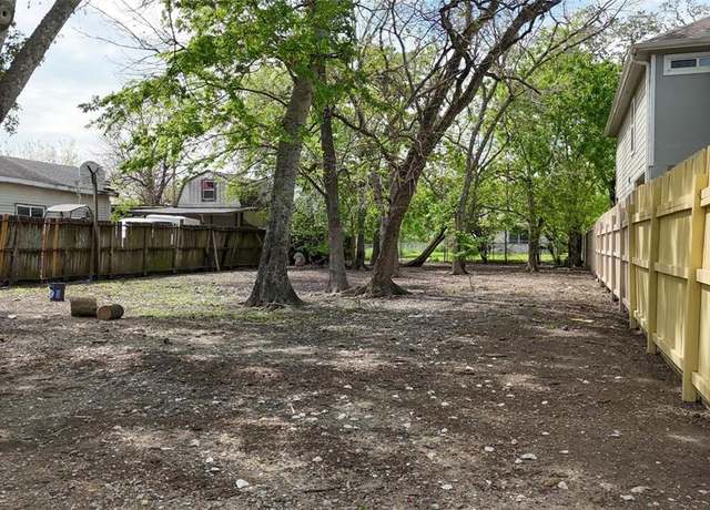Property at 1917 Davis St, Houston, TX 77026