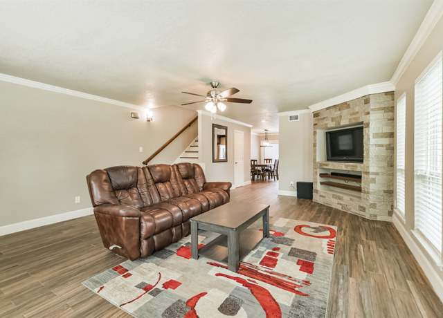 Property at 5801 Lumberdale Rd #125, Houston, TX 77092, 2 beds, 2.5 baths