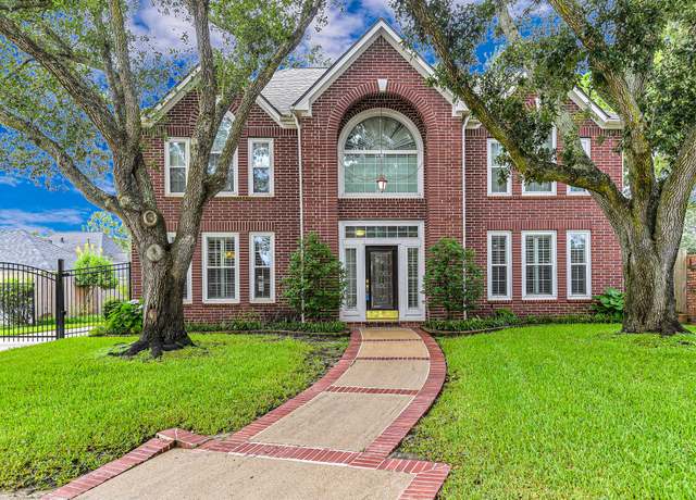 Property at 902 Fairgate Dr, Houston, TX 77094, 4 beds, 2.5 baths