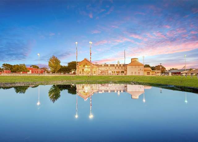 Property at 9950 Palestine Road Rd, Brenham, TX 77833, 11 beds, 20 baths