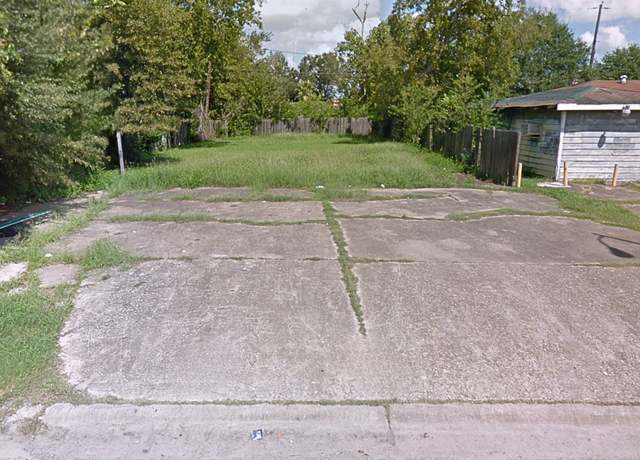 Property at 5225 Chennault Rd, Houston, TX 77033