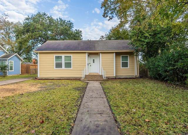 Property at 1202 14th Ave N, Texas City, TX 77590, 3 beds, 1.5 baths