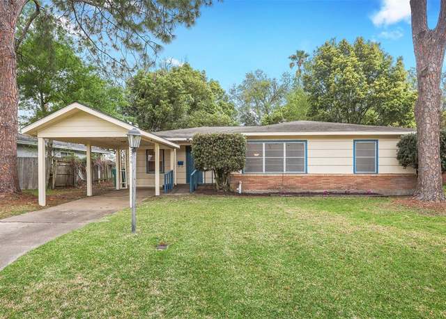 Property at 2706 John St, La Marque, TX 77568, 4 beds, 1 bath