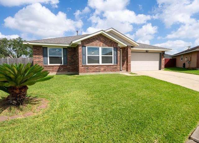 Property at 11006 Field View Ct, Houston, TX 77075, 3 beds, 2 baths