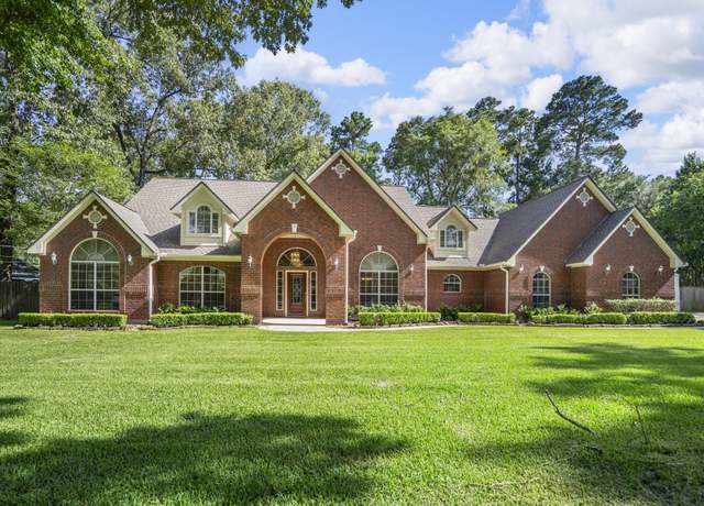 Property at 24 Wind River Dr, Conroe, TX 77384, 4 beds, 2.5 baths
