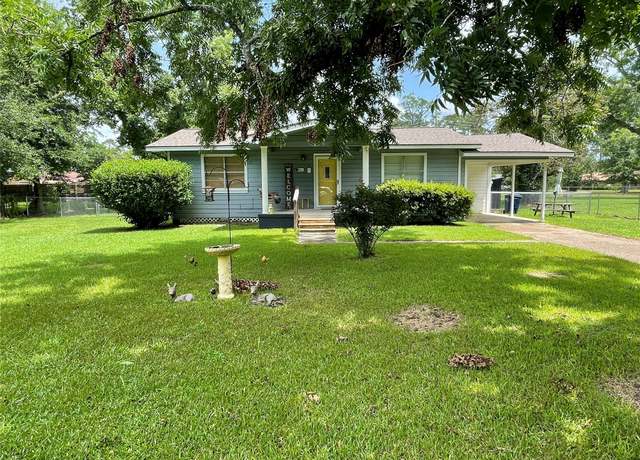 Property at 406 E Stadium St, Kirbyville, TX 75956, 2 beds, 1 bath