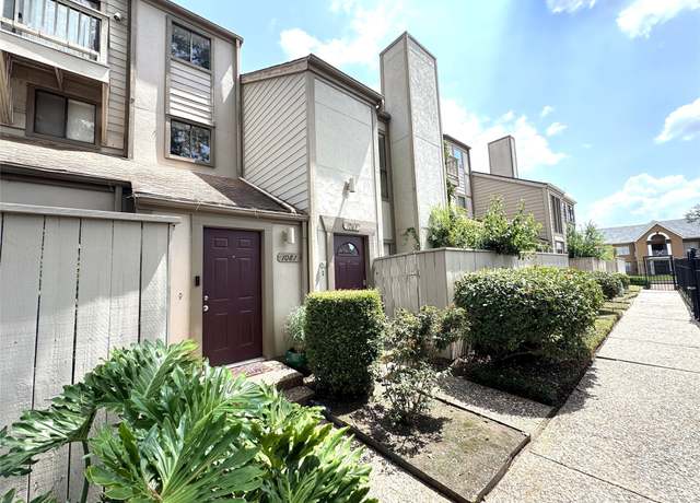 Property at 1083 Country Place Dr #28, Houston, TX 77079, 3 beds, 3.5 baths