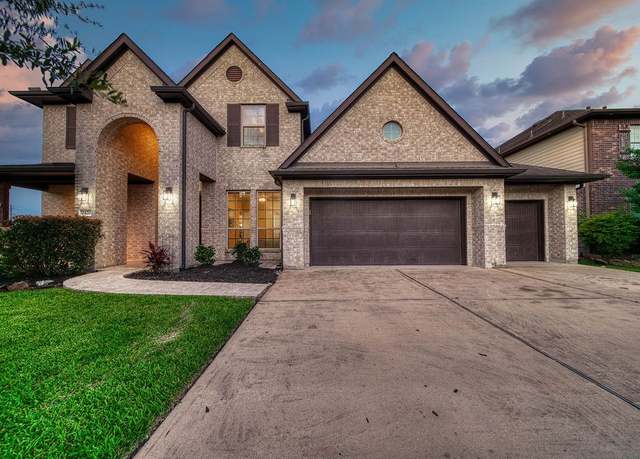 Property at 2420 Malaga Ln, League City, TX 77573, 5 beds, 3.5 baths
