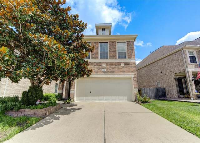 Property at 14410 Basalt Ln, Houston, TX 77077, 3 beds, 2.5 baths