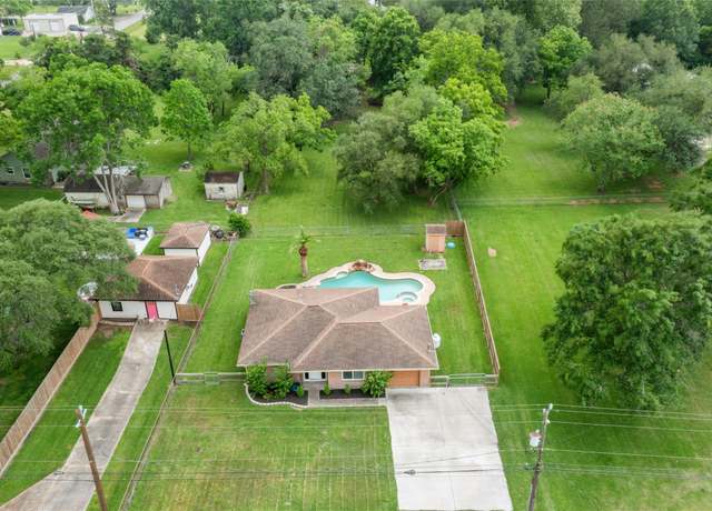 Property at 12415 32nd St, Santa Fe, TX 77510, 2 beds, 1 bath