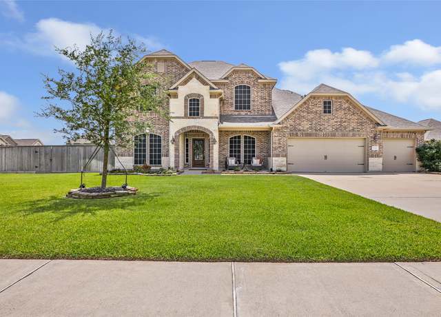Property at 7614 Oso Ln, Mont Belvieu, TX 77523, 5 beds, 4.5 baths