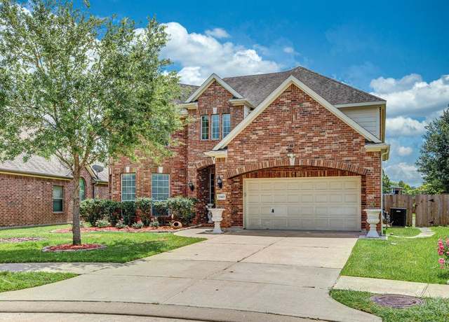 Property at 13422 Great Creek Dr, Pearland, TX 77584, 4 beds, 3.5 baths