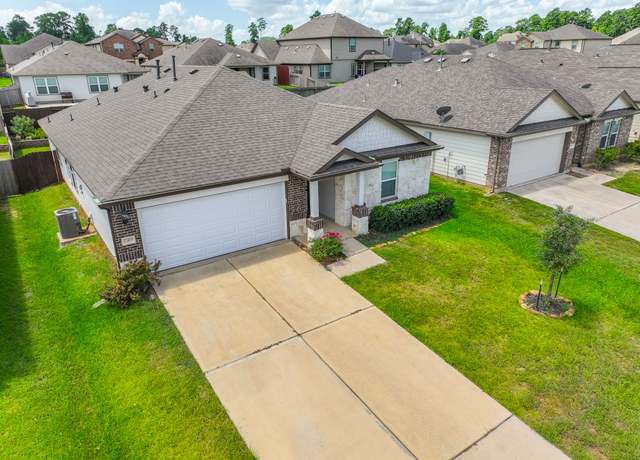 Property at 12419 Southern Trail Ct, Magnolia, TX 77354, 4 beds, 3 baths