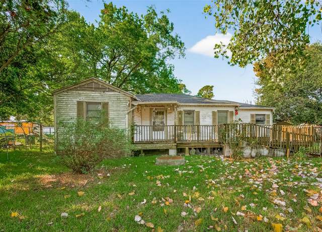 Property at 605 Heather Gate Ln, Crosby, TX 77532, 3 beds, 2 baths